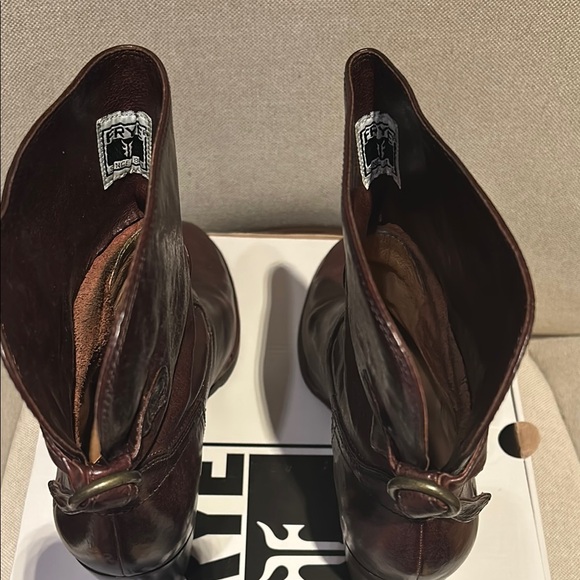 Frye Lucinda Short Boot - Picture 3 of 8